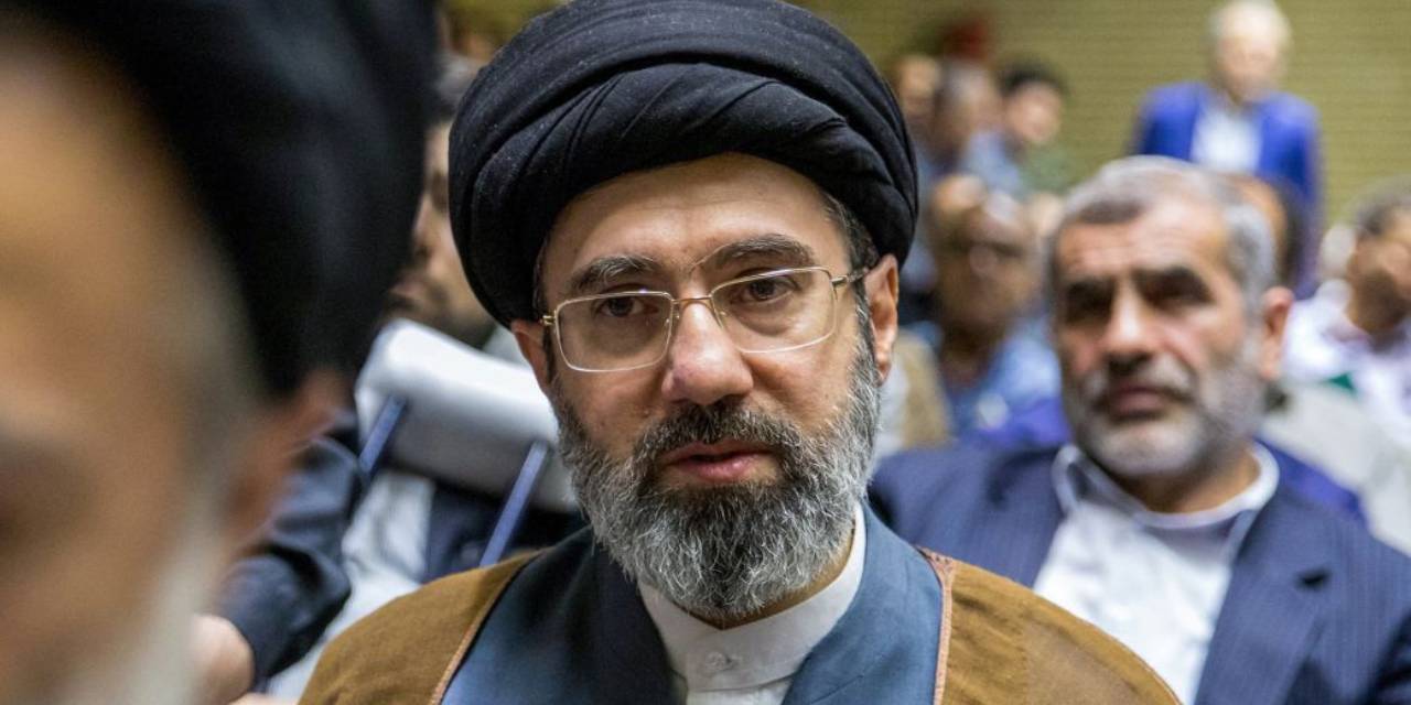 İran’da Yönetim Değişikliği: Hamaney’in Rolü ve Devrim Muhafızları’nın Etkisi