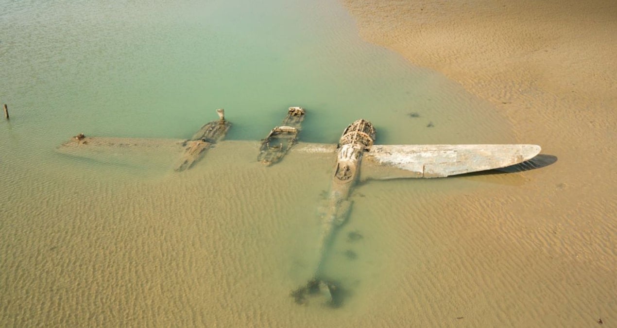 Kumların Altında Tarih: II. Dünya Savaşı’na Ait Savaş Uçağı Bulundu