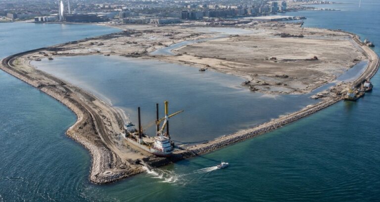80-milyon-ton-toprak-tasinacak-30-milyar-dolar-harcayip-denizin-ortasina-yapay-ada-insa-f2NleVeJ