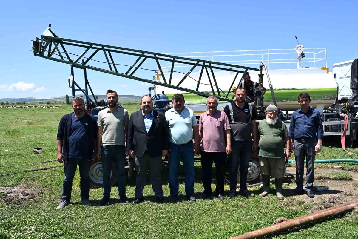 İnönü Belediyesi’nden çiftçilere su desteği